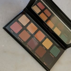 Violet Voss essentials pallette